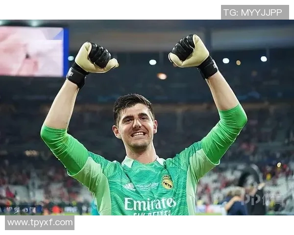 库尔图瓦：守护球门的铁血战士与足球传奇的诞生之路