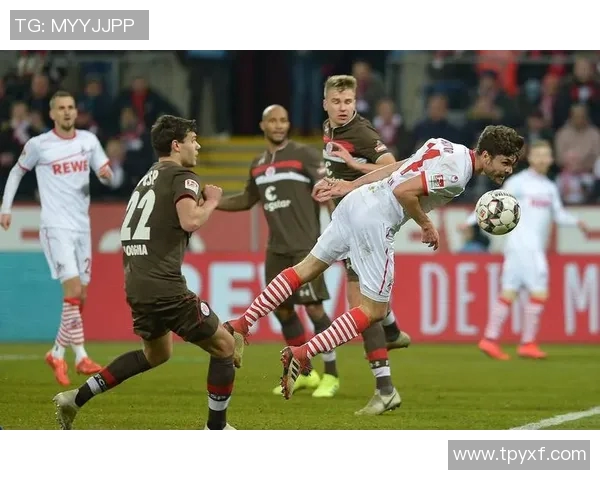 韦恩与圣保利的激烈对决揭示足球战术与团队精神的较量