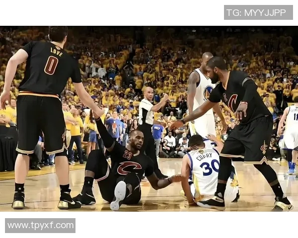 勇士与骑士总决赛第六场对决精彩回顾与赛后分析