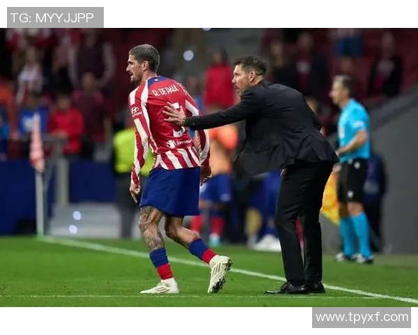 太阳队与小牛队克劳福德的精彩对决引发球迷热议与期待