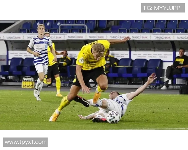 德累斯顿与杜伊斯堡的激烈对决揭示足球战术与团队精神的较量