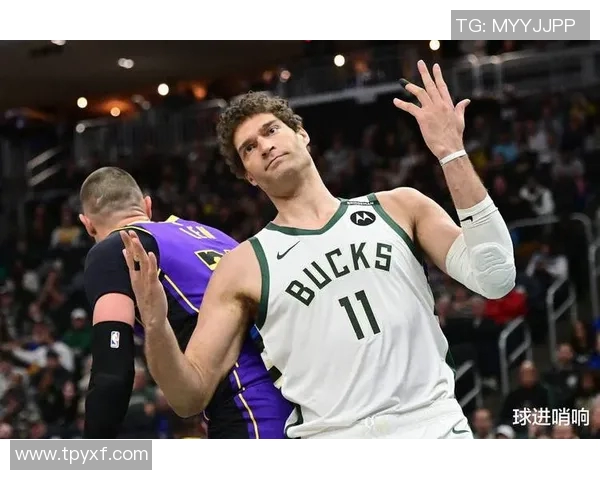 布鲁克洛佩斯：从NBA巨星到篮球战术的领军人物解析